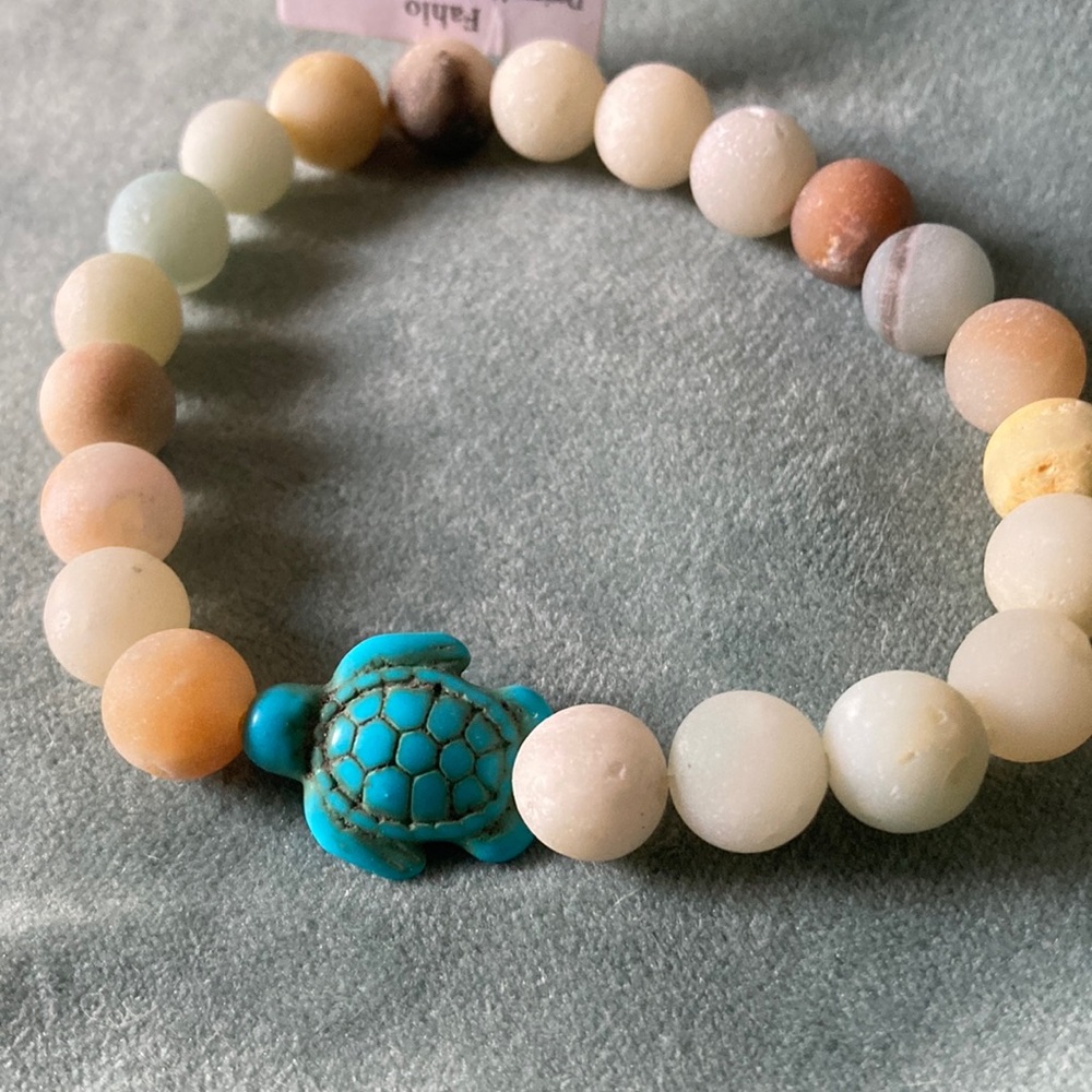 Multicolor Beaded Bracelet with Turtle Charm